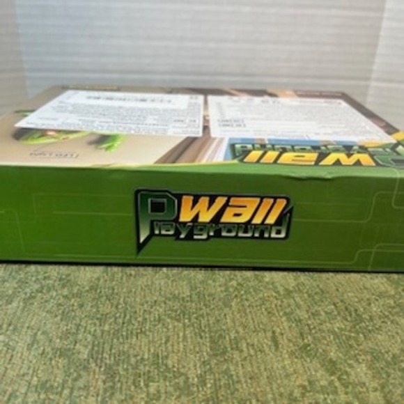 PWall‎ Playground Climbing Chameleon LED Flexible Movement Wall Floor Mode NIB - Picture 3 of 7